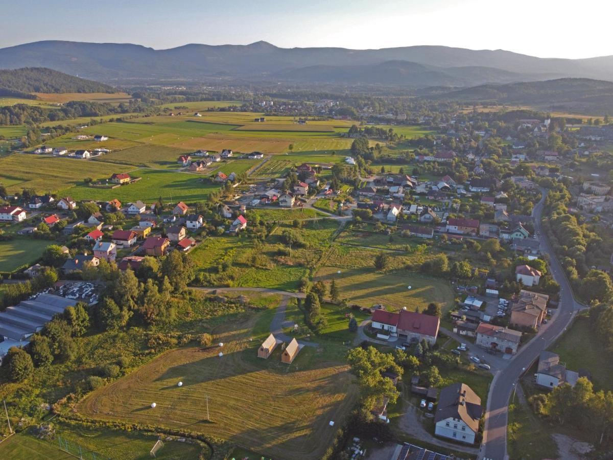Widok Na Sniezke - Domki Caloroczne لومنيكا المظهر الخارجي الصورة